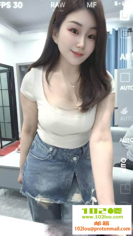 225232d1ss4014gho5d9u4.jpg