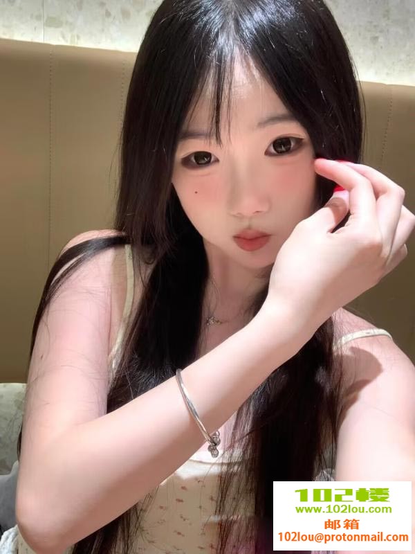 232949v8qpd893wdd1v1xw.jpg
