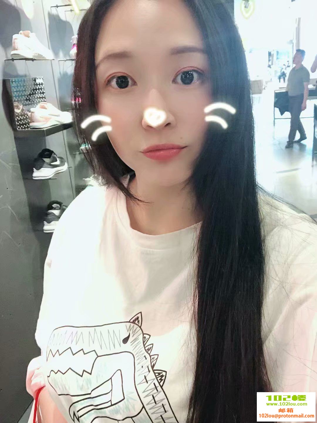 153248aywfn9pygpeyanlg.jpg