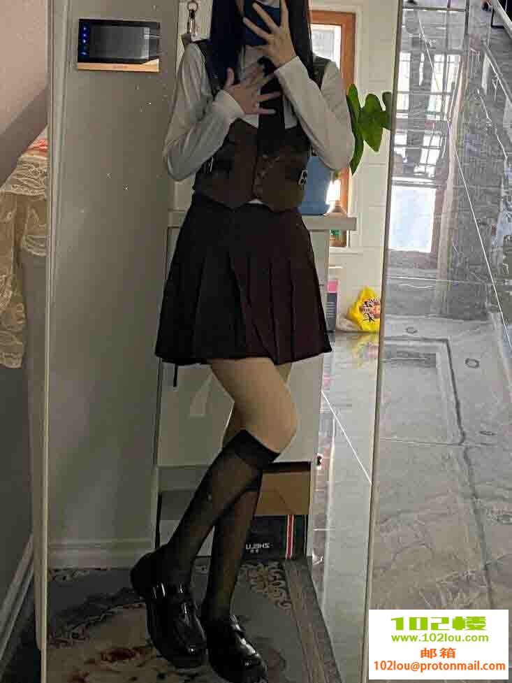 231426n0s0g8980ey0yucn.jpg