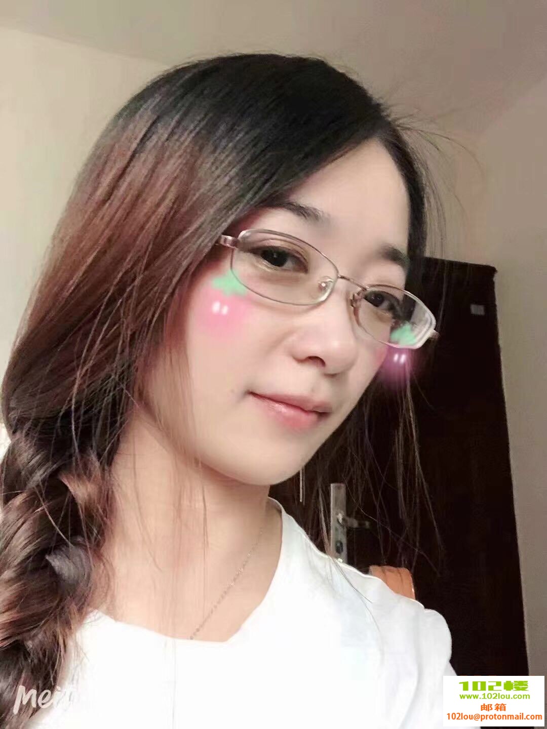 235258lvn9hsmo22s97ho9.jpg