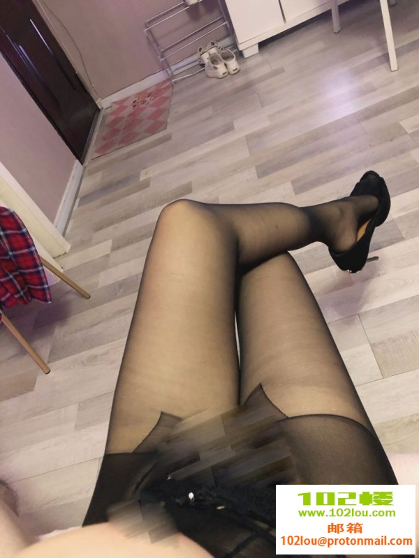212553n2kggzbeuqnf9lq4.jpg