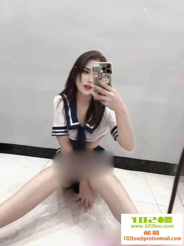 181505yj7jt7cgxtaschcc.jpg